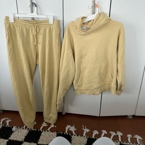 TNA cozy fleece sweatsuit